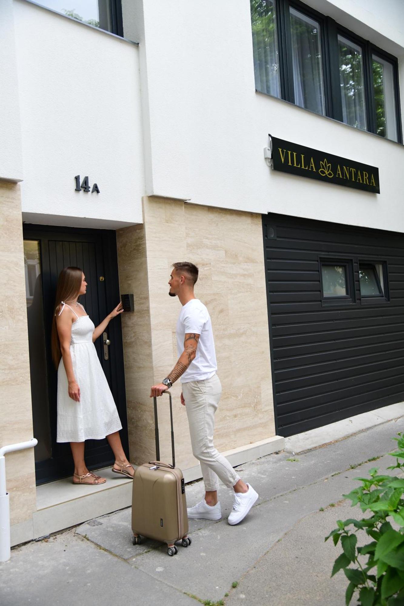 Villa Antara 塞格德 外观 照片